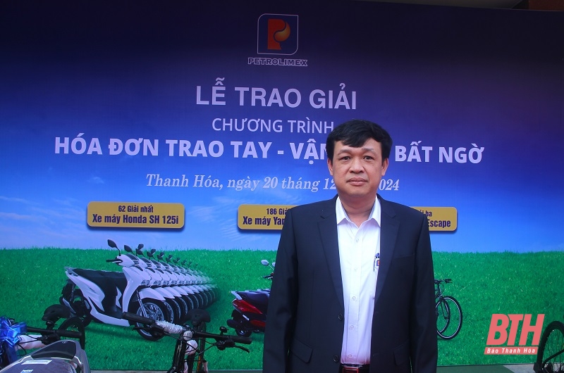 Petrolimex trao thưởng chương trình “Hóa đơn trao tay - vận may bất ngờ” cho các khách hàng tỉnh Thanh Hóa