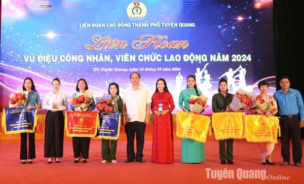 Liên hoan Vũ điệu công nhân viên chức lao động thành phố Tuyên Quang năm 2024