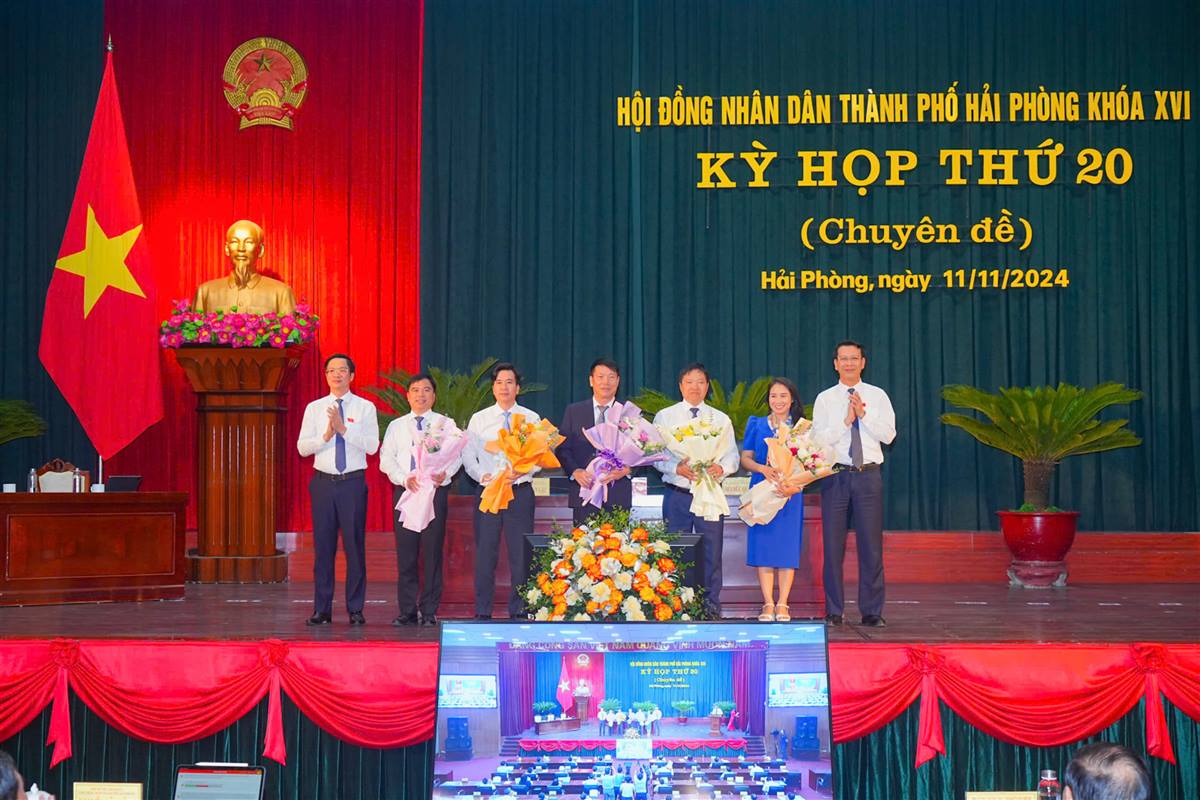 Thông qua 6 Nghị quyết tại Kỳ họp thứ 20 (kỳ họp chuyên đề) HĐND thành phố khóa XVI, nhiệm kỳ 2021