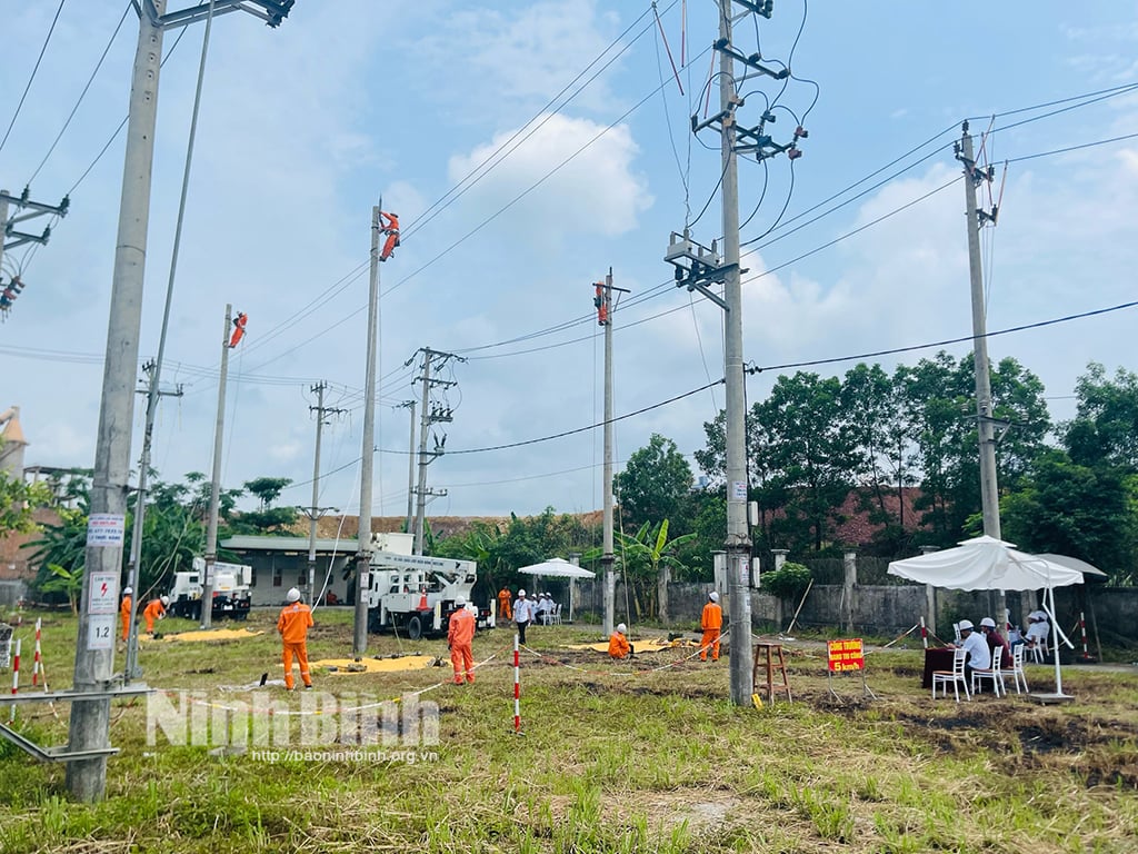 Công ty TNHH MTV Điện lực Ninh Bình tổ chức Hội thi Thợ giỏi năm 2024