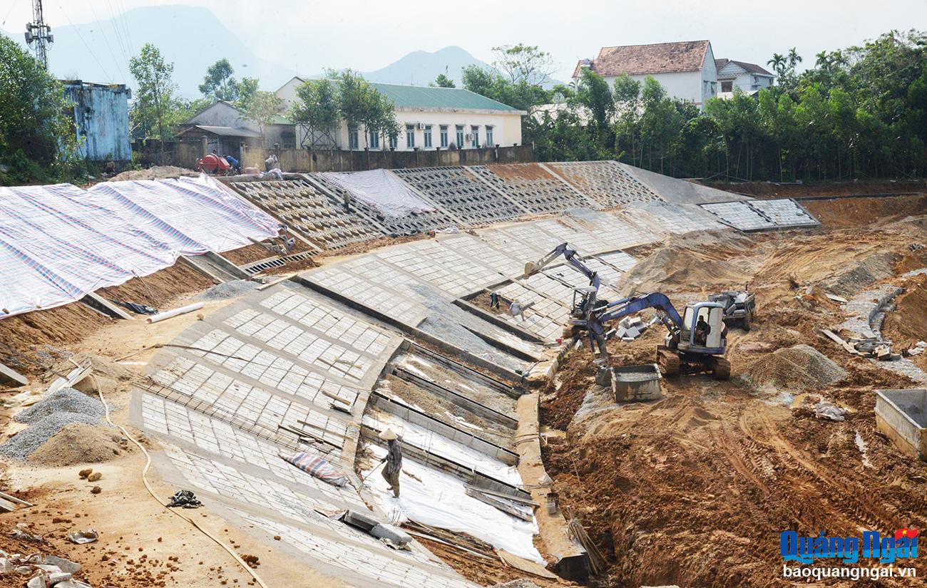 Proyecto para superar las consecuencias de los desastres naturales y deslizamientos de tierra en las riberas del río Lien, a través de la comuna de Ba Thanh (Ba To).
