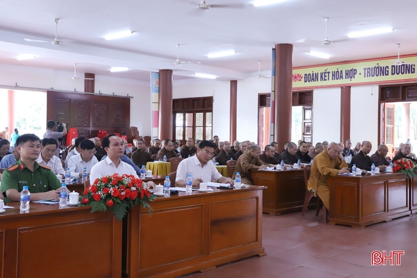 Bereitstellung zusätzlicher Rechtskenntnisse für buddhistische Würdenträger und Beamte