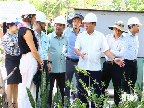 ผู้นำคณะกรรมการประชาชนจังหวัดต้อนรับและทำงานร่วมกับคณะผู้แทนสถานทูตฟินแลนด์ในเวียดนาม