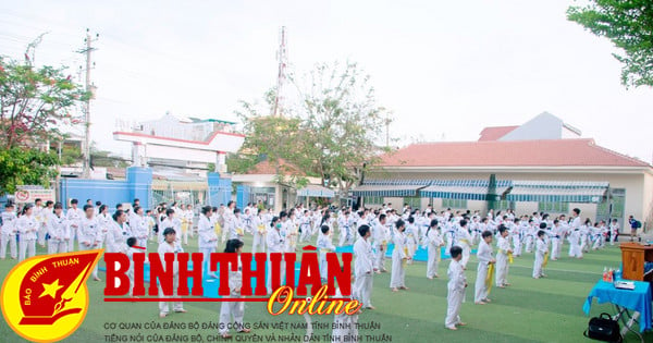 Hơn 200 võ sinh thi thăng cấp Taekwondo