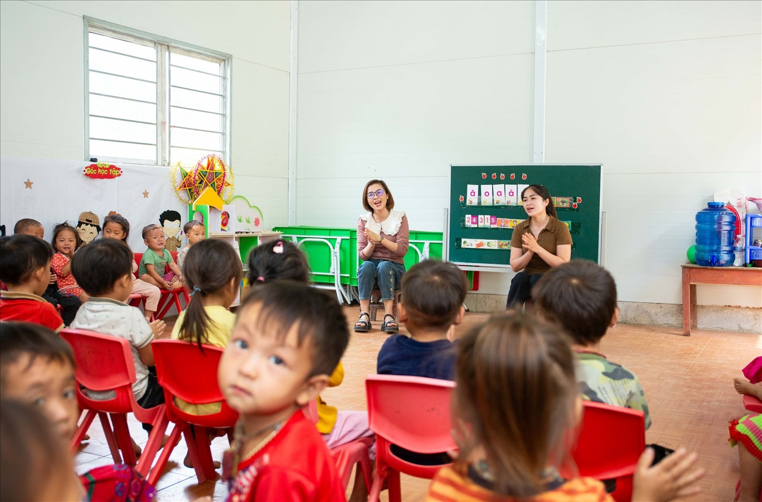 Lời ca trên đỉnh non ngàn