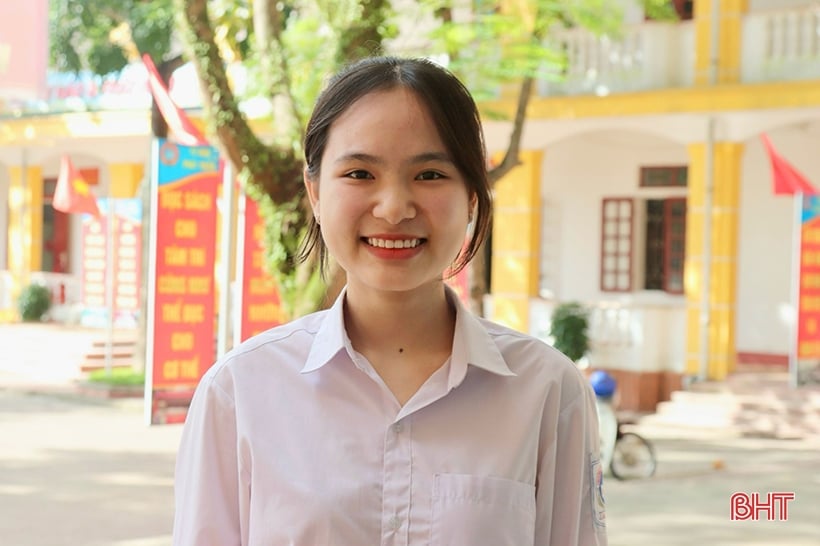 Entusiasmado y orgulloso de sumarme al viaje de la juventud de Ha Tinh con el mar y las islas.