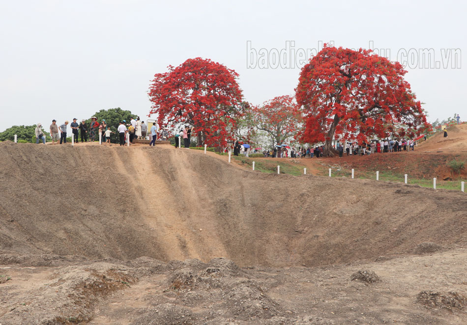 ร่องลึกยึดเกาะ “เม่นเหล็ก” ที่เดียนเบียนฟู