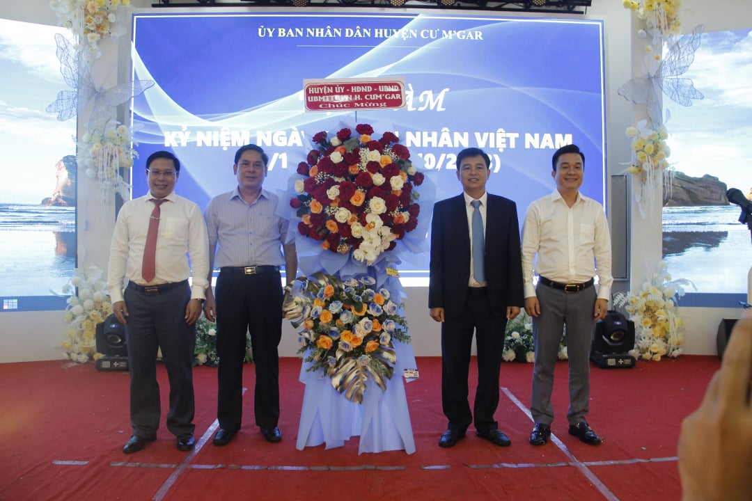 Cu Mgar District: Seminar to celebrate Vietnamese Entrepreneurs Day