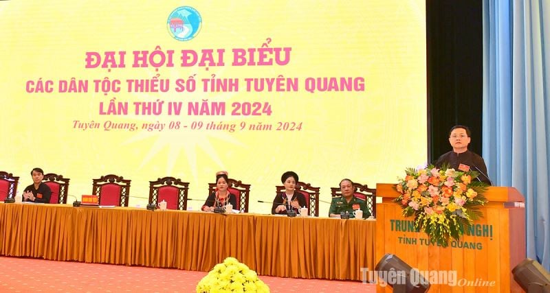 Họp phiên thứ nhất Đại hội đại biểu các dân tộc thiểu số tỉnh Tuyên Quang lần thứ IV