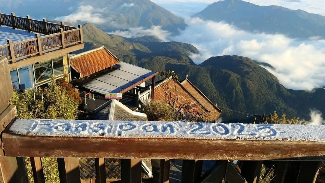 White frost on Fansipan peak on New Year's Day