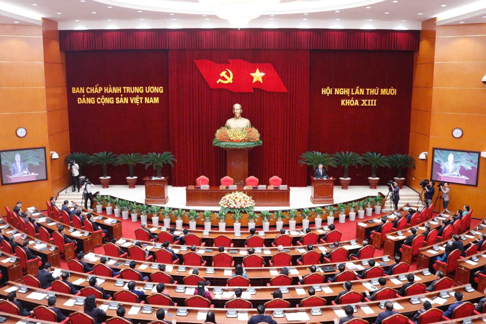 La X Conferencia del XIII Comité Central del Partido se celebró del 18 al 20 de septiembre de 2024 en Hanoi (Foto: VGP/Nhat Bac).