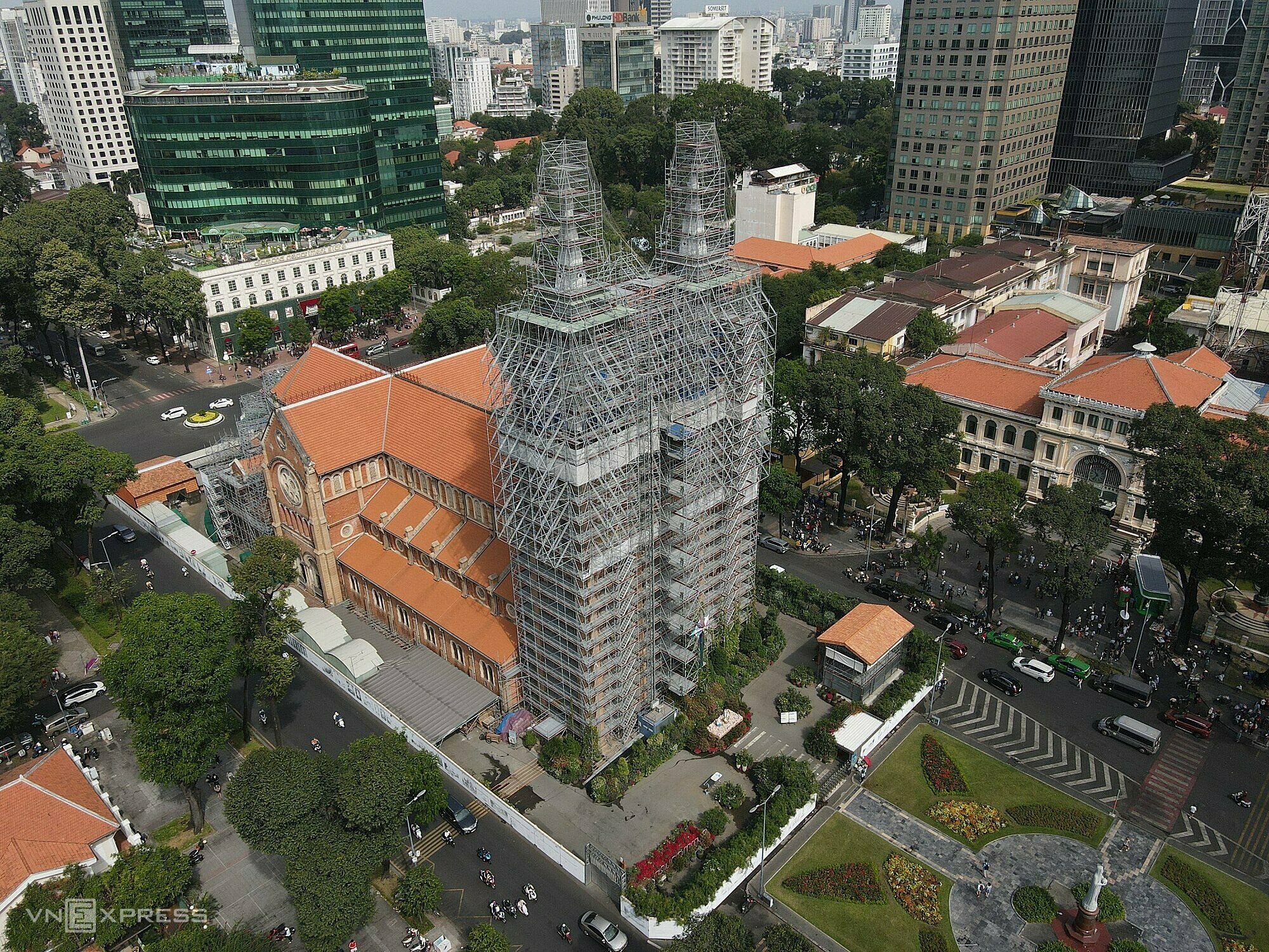 How was Saigon Notre Dame Cathedral restored?