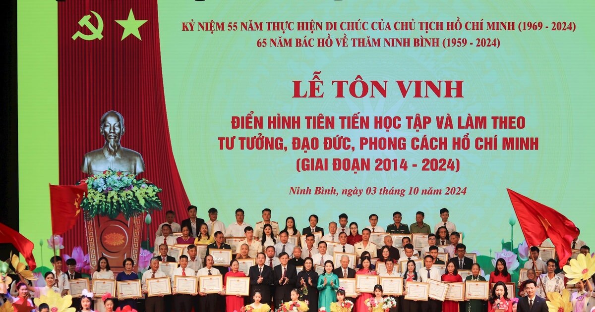 Tôn vinh 65 điển hình tiên tiến trong học tập và làm theo tư tưởng, đạo đức, phong cách Hồ Chí Minh