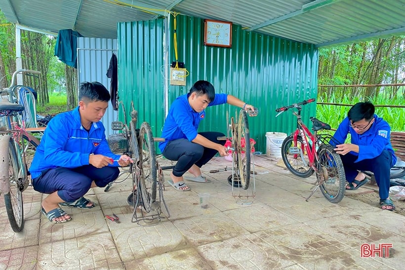 สมาชิกสหภาพเยาวชนห่าติ๋ญกว่า 4,000 คนตอบรับกิจกรรมวันอาทิตย์สีเขียวครั้งที่ 4