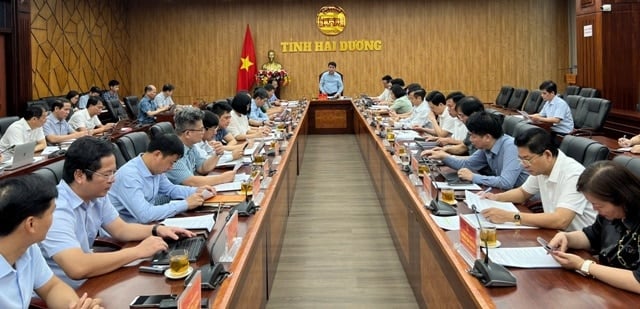 하이즈엉성 인민위원회 위원장인 레 응옥 차우 씨가 회의를 주재했습니다.