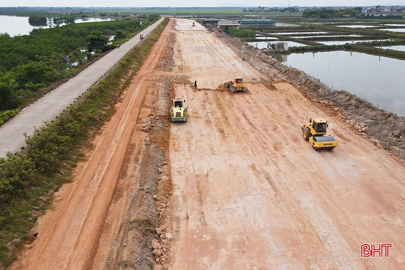 Envisager d'ajuster l'échelle du projet d'extension de la route Xo Viet Nghe Tinh