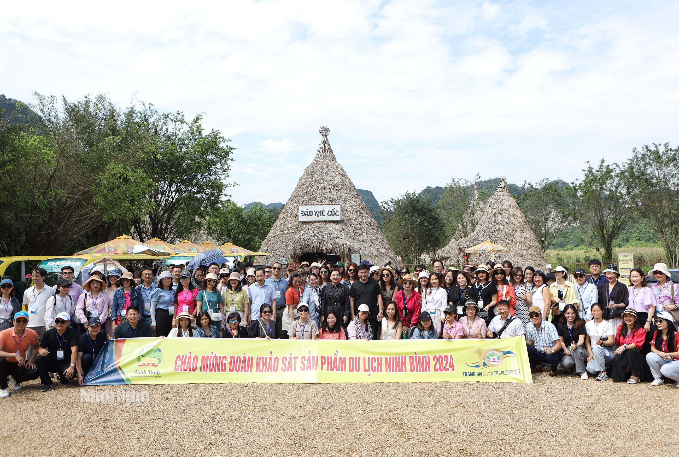 Famtrip delegation surveys Ninh Binh tourism products 2024