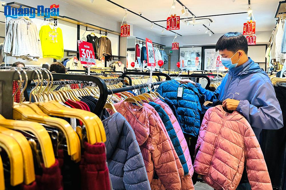 Verbraucher sollten Produkte bei offiziellen Händlern und Distributoren kaufen, um die Zahl gefälschter, nachgemachter und qualitativ minderwertiger Produkte zu begrenzen.   
