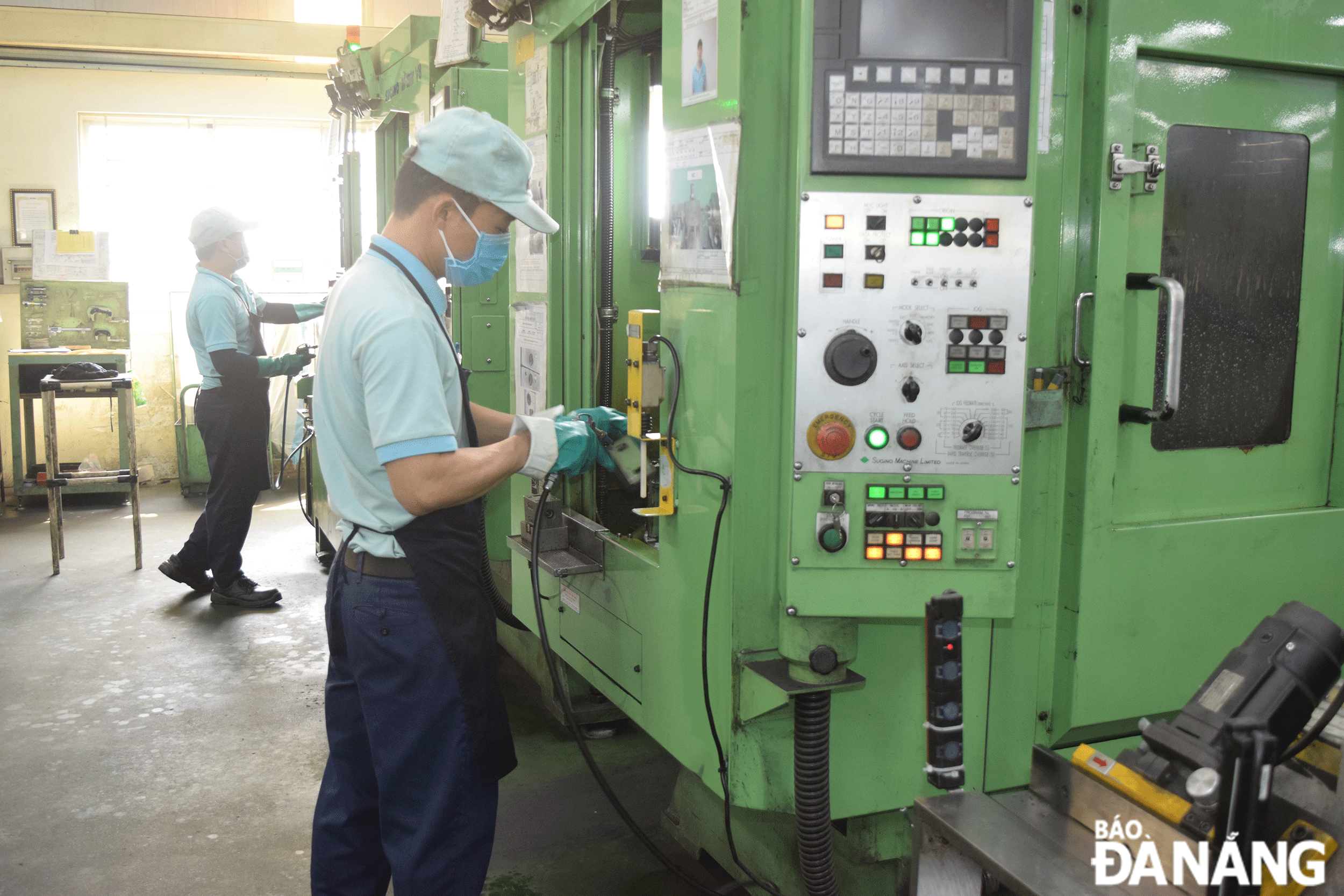 Investors and businesses will have many advantages when the Management Board of Da Nang High-Tech Park and Industrial Zones is supplemented with additional functions, tasks and powers according to Resolution No. 136/2024/QH15 of the National Assembly. In the photo: Workers are working at the factory of Tokyo Keiki Precision Technology Co., Ltd. in Da Nang High-Tech Park. Photo: HOANG HIEP