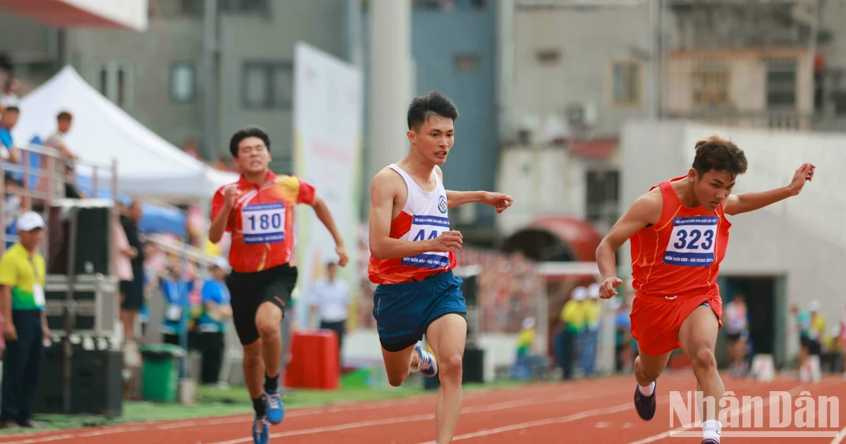 [Foto] Unvergessliche Läufe beim 10. Nationalen Phu Dong Sportfestival