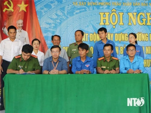 Ninh Son: Launching the construction of a typical school in the movement of All people protecting national security