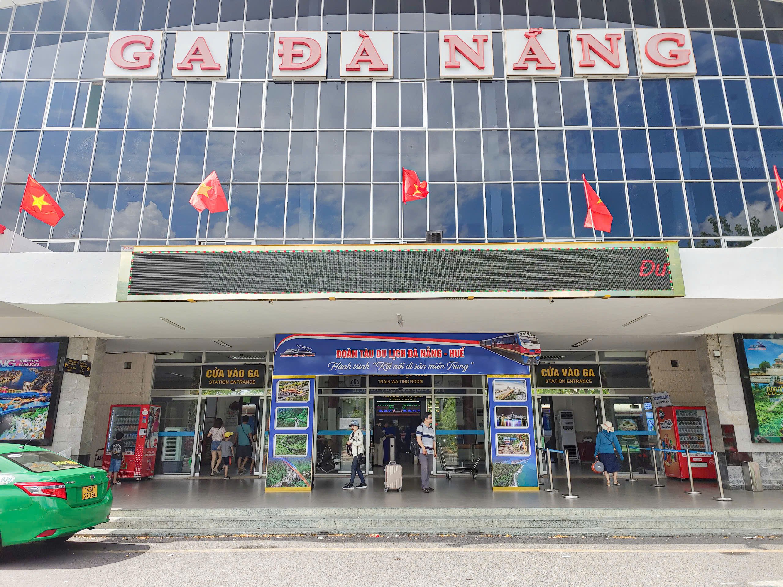 Da Nang Station welcomed 2.5 times more passengers than normal days on August 31.