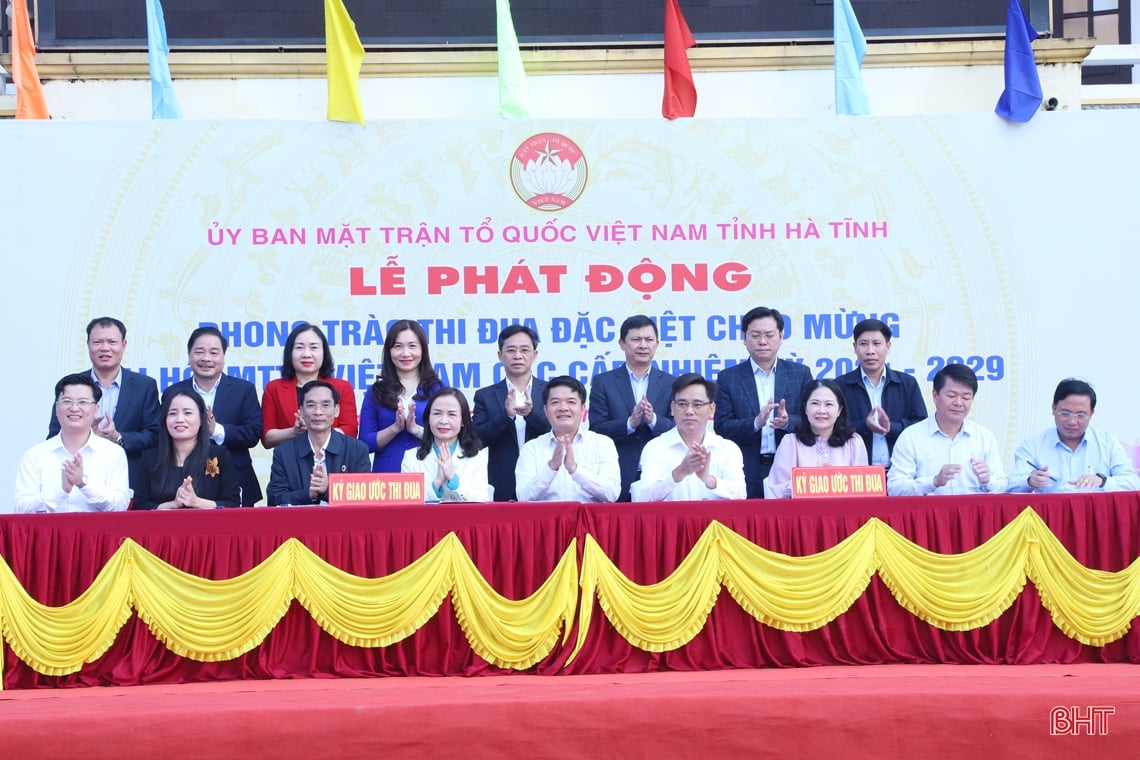 Ha Tinh launched an emulation movement to welcome the congresses of the Fatherland Front at all levels.