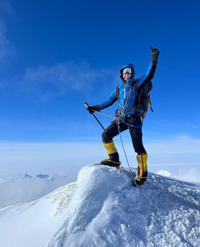 Johnny Ward en su viaje para conquistar los siete picos más altos de siete continentes. Foto: CNN
