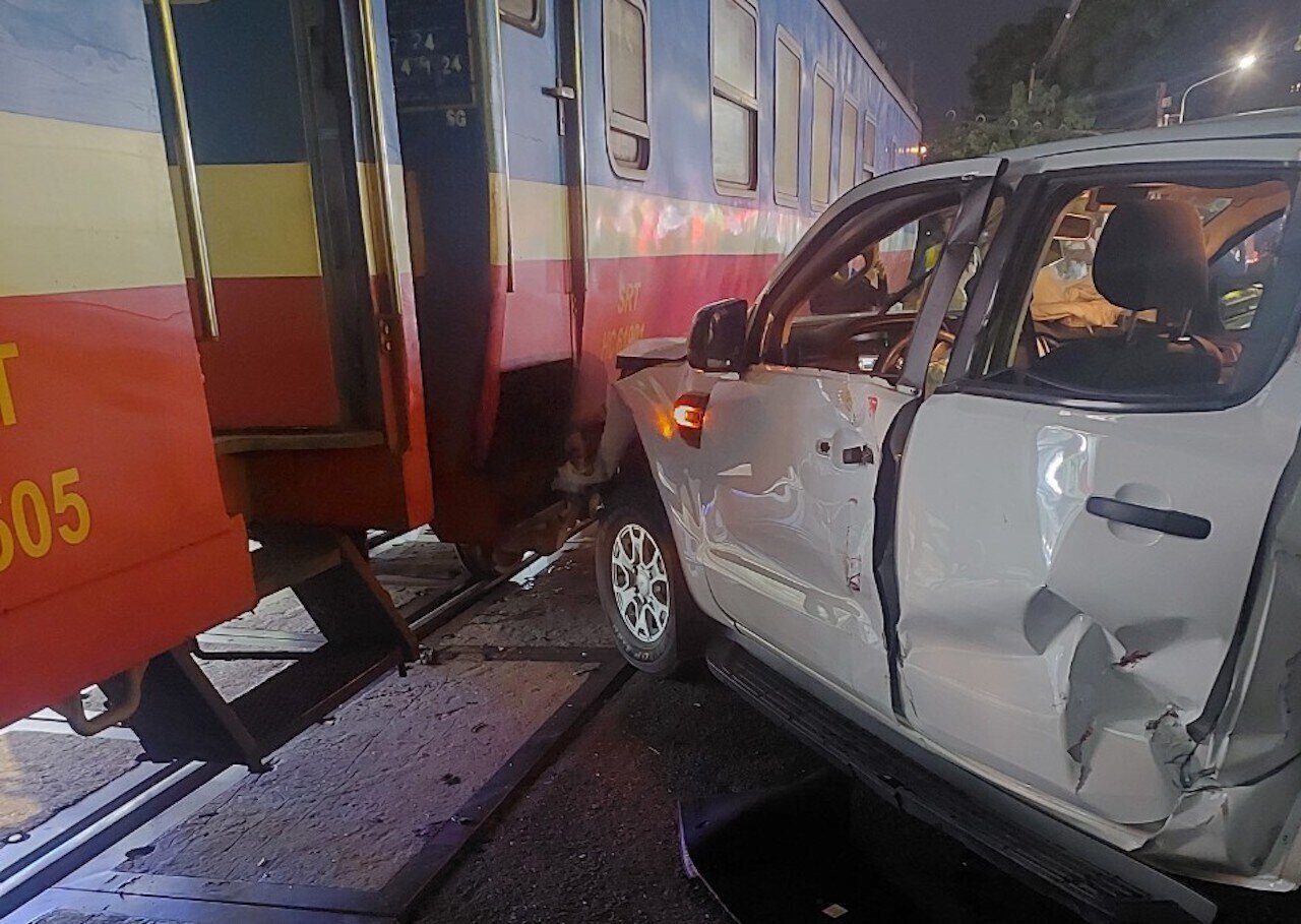 ที่เกิดเหตุรถไฟชนกันทำให้มีผู้เสียชีวิต 2 ราย ณ จังหวัดด่งนาย