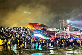 Plus de 10 000 personnes assistent au festival de musique au bord du lac Xuan Huong à Da Lat