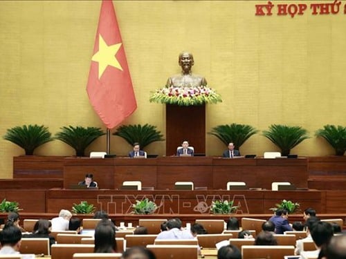 Dans l'après-midi du 25 octobre, l'Assemblée nationale a voté l'adoption d'une résolution confirmant les résultats du vote de confiance.