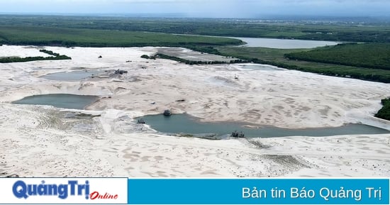 Fermeture de la mine dans la zone d'extraction de sable et de gravier du lit de la rivière Nhung