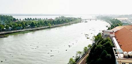 Strictly manage and use water resources economically and effectively.