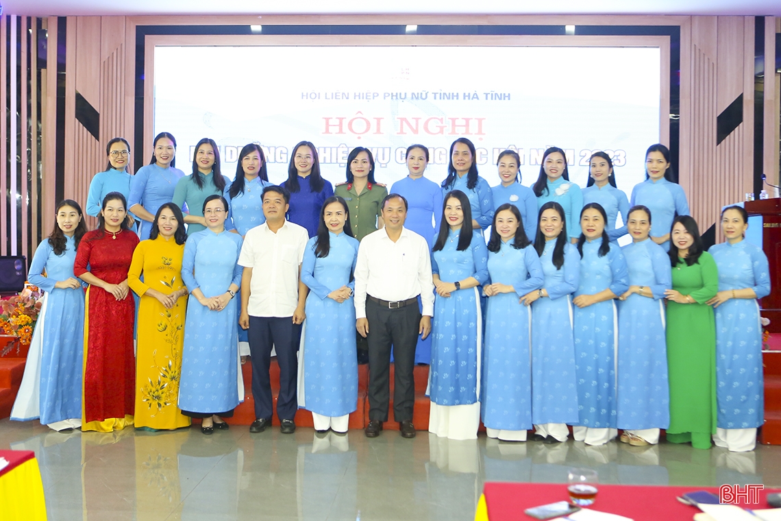 Ha Tinh women continue to promote their noble qualities, becoming an important human resource in development.