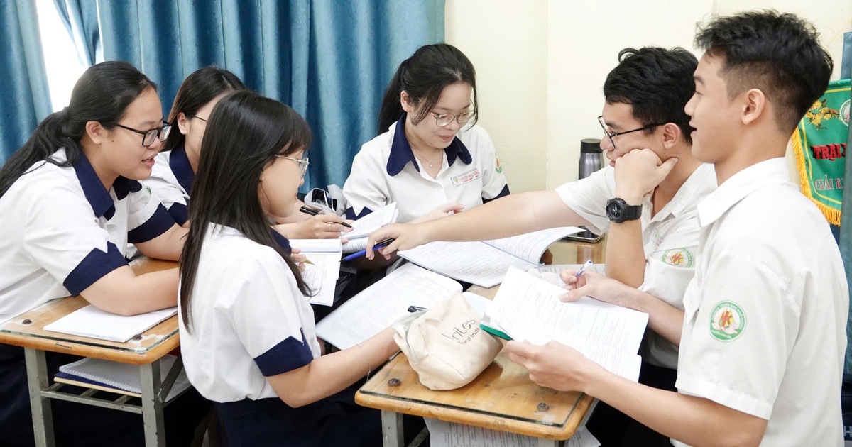 Los estudiantes de 12º grado planean repasar durante el Tet, ¿por qué?