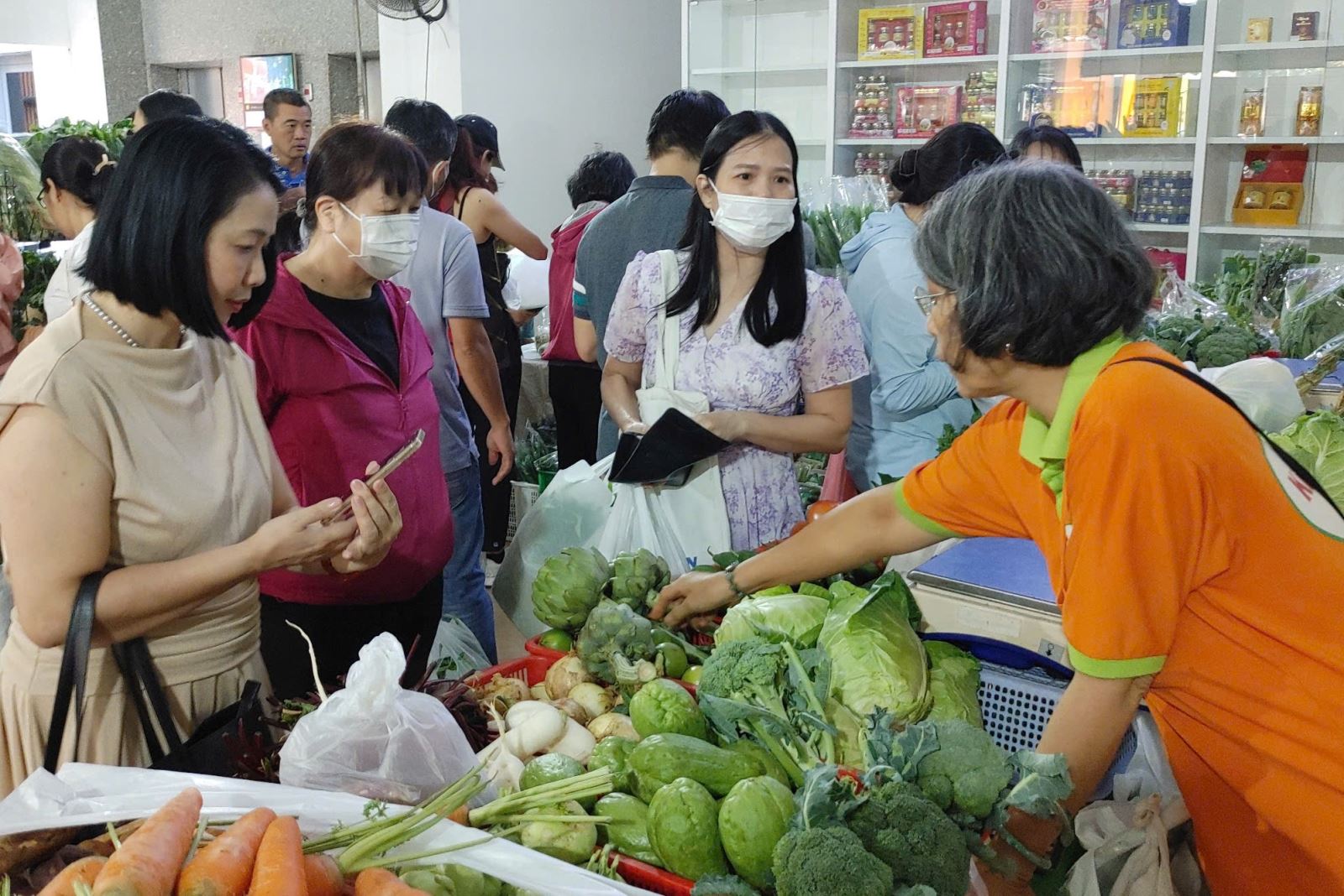 Đặc sản OCOP vùng miền hội tụ tại TP Hồ Chí Minh phục vụ Tết Nguyên đán