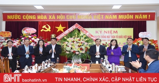 Provincial leaders congratulate the Fatherland Front Traditional Day and Vietnamese Teachers' Day