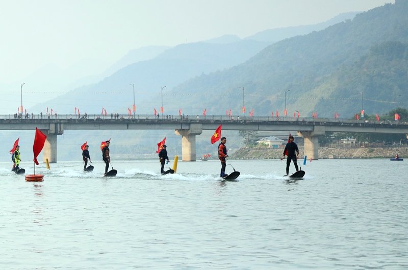 The 10th Swallow-tail Boat Racing Festival and Championship