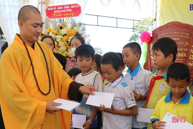 El 723 aniversario de la muerte de San Tran - Hung Dao Dai Vuong Tran Quoc Tuan