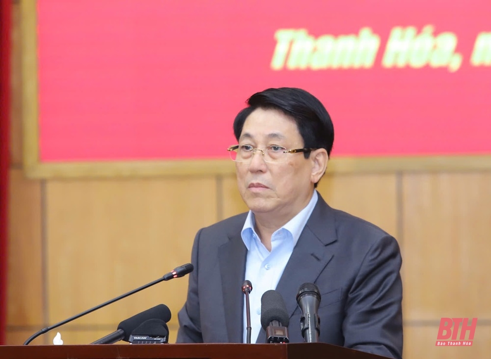 Le président Luong Cuong travaille avec le Comité permanent du Comité provincial du Parti de Thanh Hoa