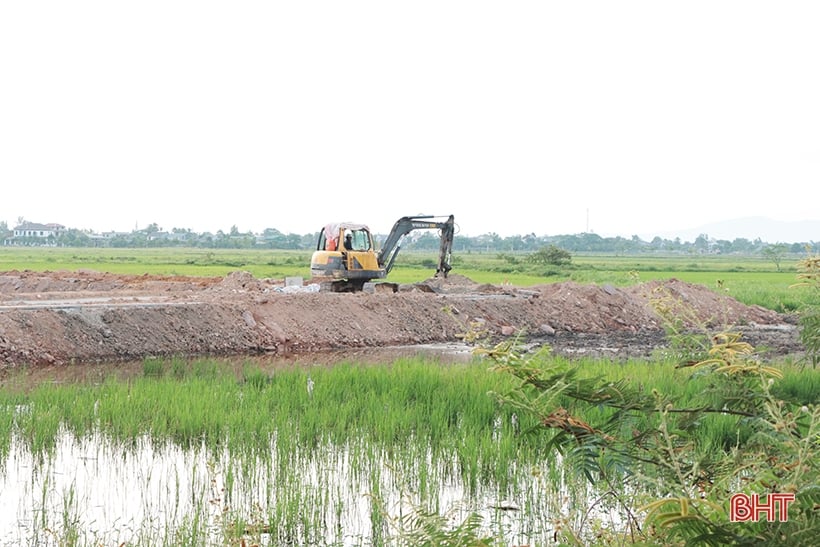 La ciudad de Ha Tinh promueve subastas de terrenos y aumenta recursos para inversión en infraestructura urbana