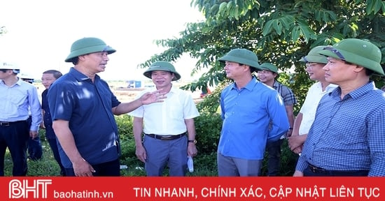 Thứ trưởng Bộ GTVT Lê Đình Thọ: Hà Tĩnh rất nỗ lực trong GPMB, đảm bảo nguồn vật liệu thi công cao tốc Bắc