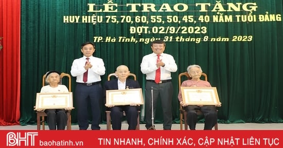 Mong muốn các đảng viên lão thành tiếp tục đóng góp cho sự phát triển của Hà Tĩnh