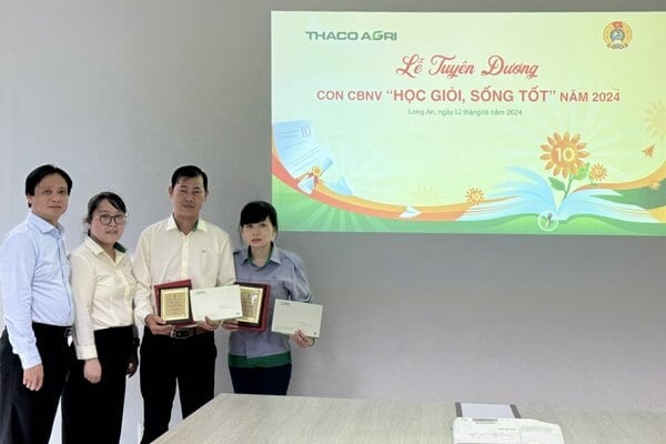 Trao-khen-thưởng-“Học-giỏi-–-Sống-tốt”-năm-2024-tại-THAGRI-Long-An