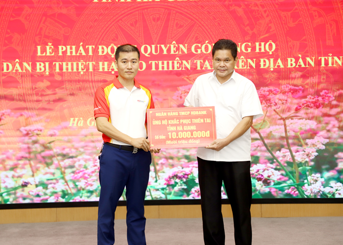 Die HDBANK Joint Stock Commercial Bank in Ha Giang unterstützt