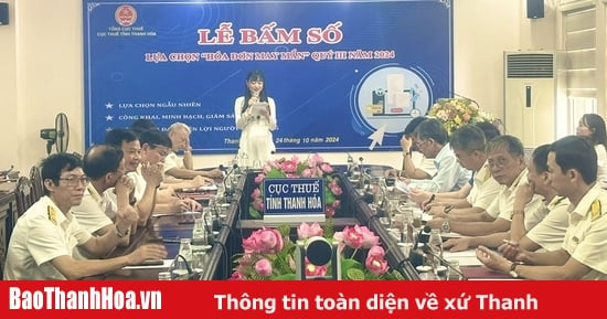 Bấm số lựa chọn “Hóa đơn may mắn” quý III/2024