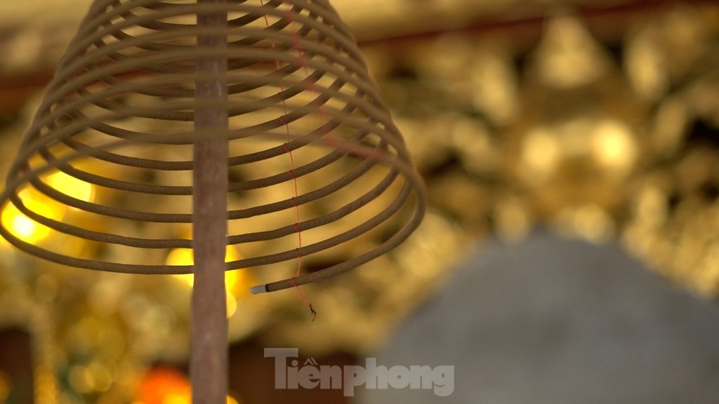 Nơi thờ vị vua đầu tiên của Việt Nam ảnh 8
