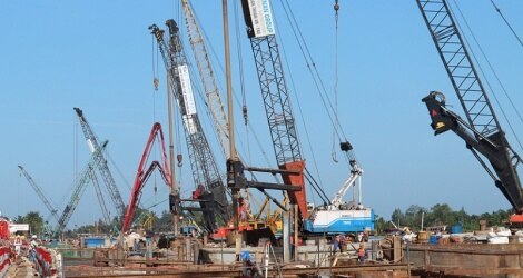 Le pont Dai Ngai, d'une valeur de près de 8 000 milliards de VND, retardé d'environ un an