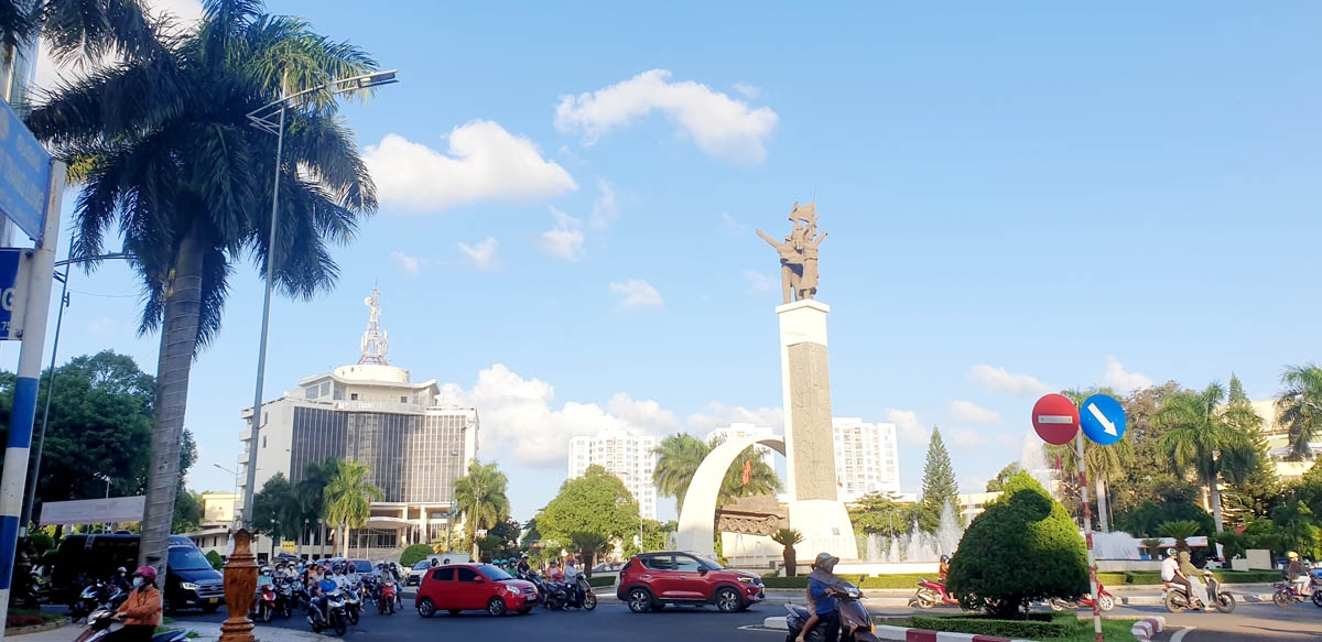 Monumento a la Victoria: símbolo de la ciudad de Buon Ma Thuot.