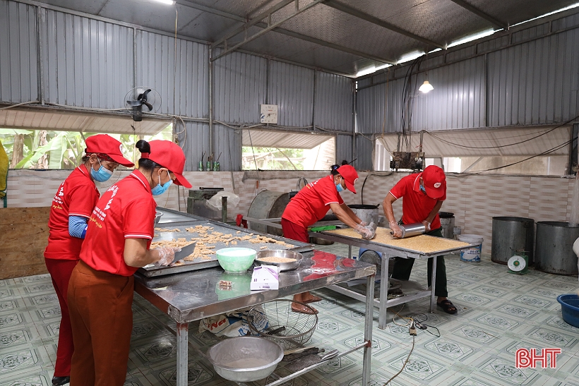 ស្ករគ្រាប់សណ្តែកដីសម្បូរបែប 
